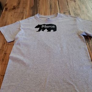 Mama Bear TSHIRT 🐻  💕 Size Small (never Worn)